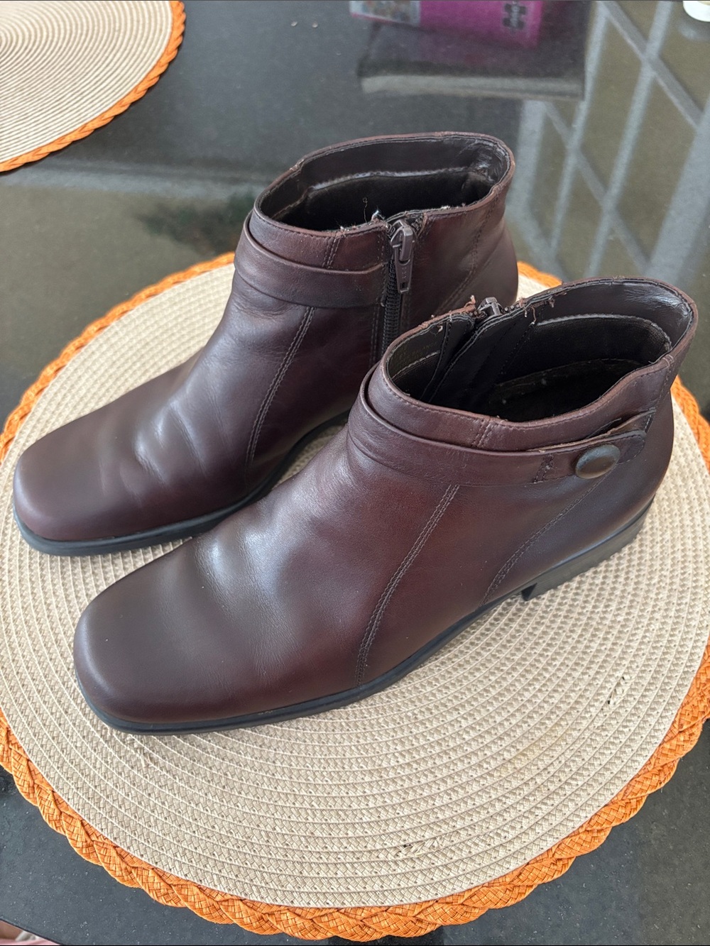 Pesaro Brown Leather Ankle Boots size 7.5
